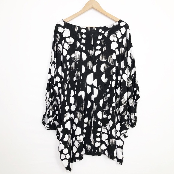 Bryn Walker black and white circle tunic top - Picture 12 of 12